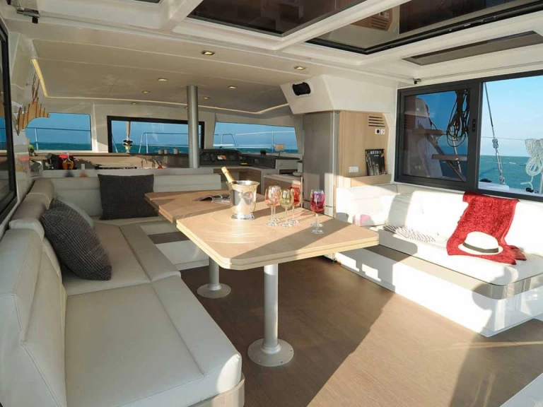 Hyr en Bali Catamarans Bali 4.1 Split  