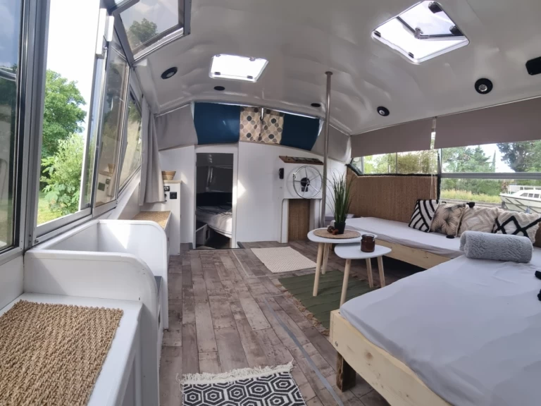 Yacht charter Castelnaudary billig Concorde