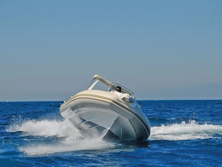 Hyr en Capelli Capelli 770 Hyeres 