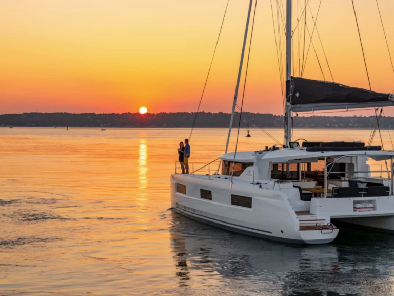Lagoon Lagoon 46 charter bareboat eller skeppad i Vlychada