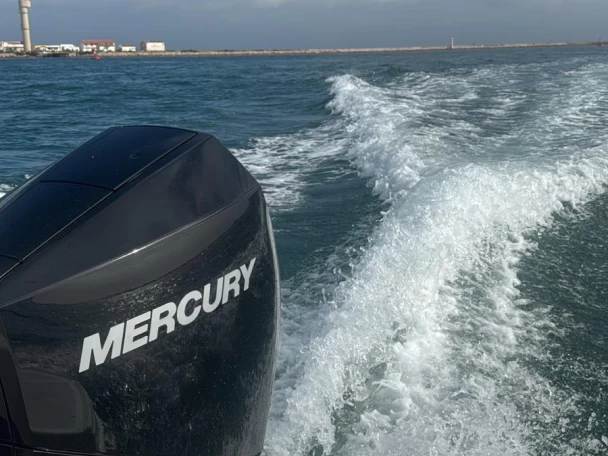 Uthyrning Motorbåt  i Portimão - Bayliner VR6 OB