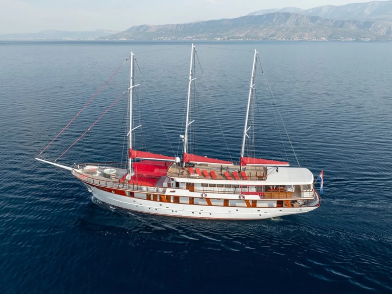 Uthyrning Segelbåt  i Split  - Custom Made Barbara