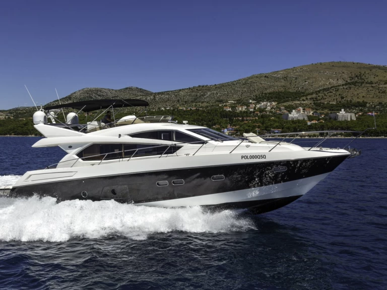 Yacht charter Trogir  billig Sunseeker Manhattan 63