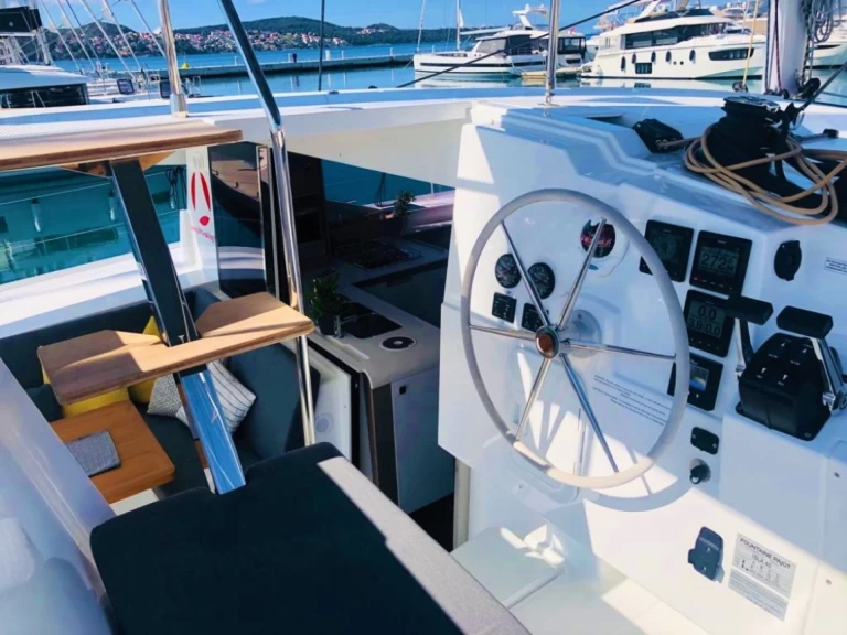 Båtuthyrning Fountaine Pajot Isla 40 i Komolac på Samboat 