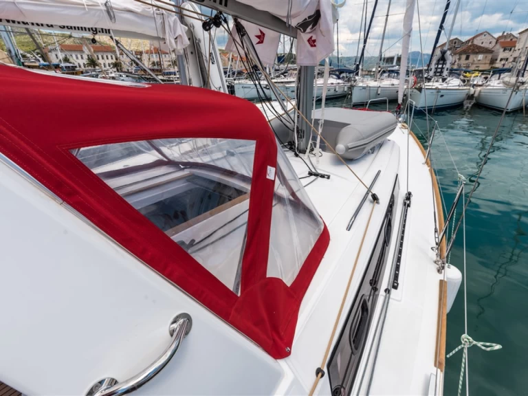 Uthyrning Segelbåt  Bénéteau med en båtlicens 