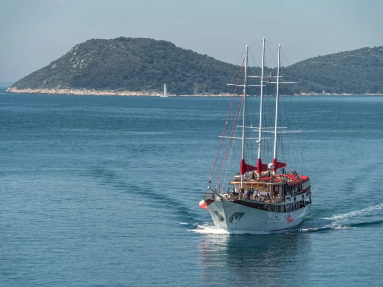 Uthyrning Segelbåt  i Split  - Custom Made Barbara