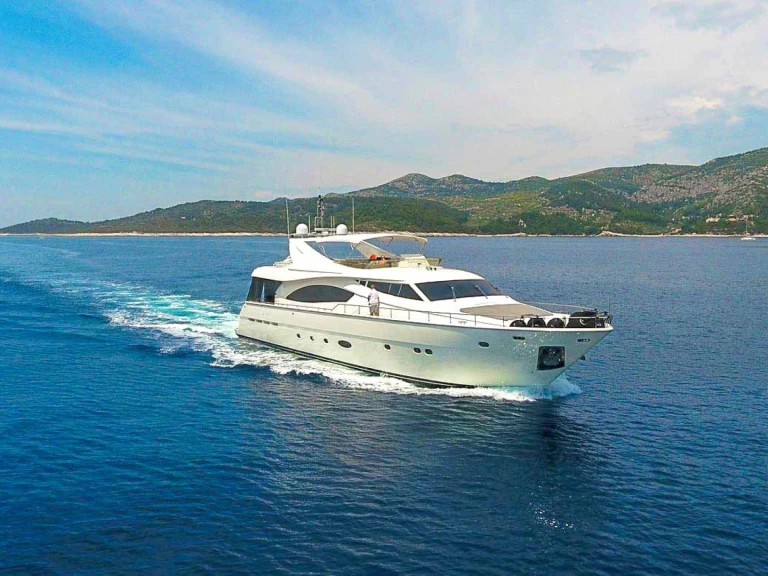 Hyra Lyx yacht med eller utan skeppare Ferretti Trogir  