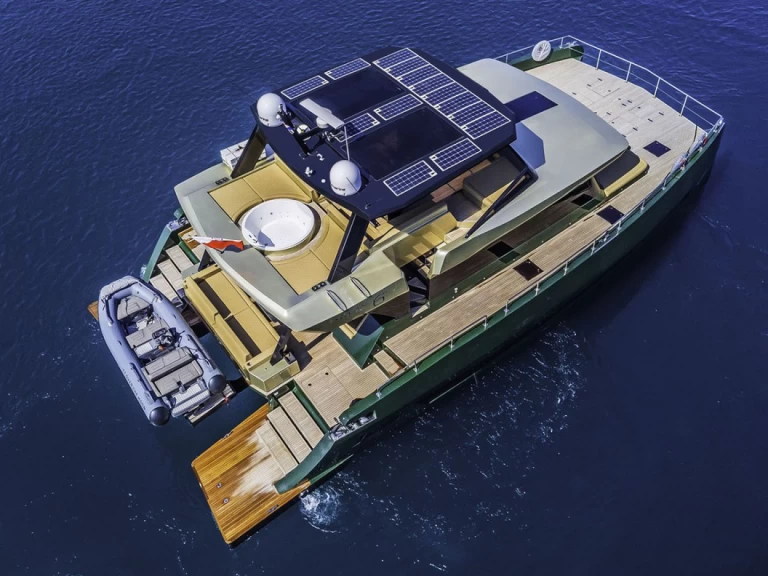 Moon Yacht Moon 6TY Power charter bareboat eller skeppad i Split 