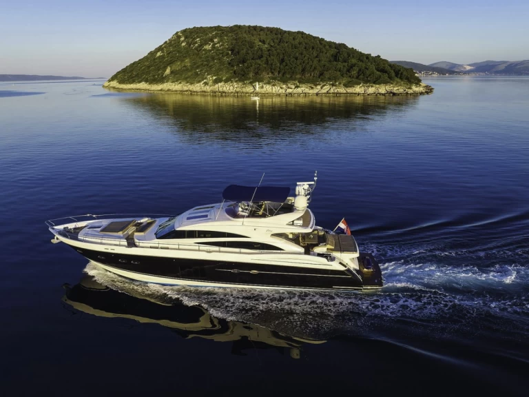 Princess Princess V85 charter bareboat eller skeppad i Kaštela