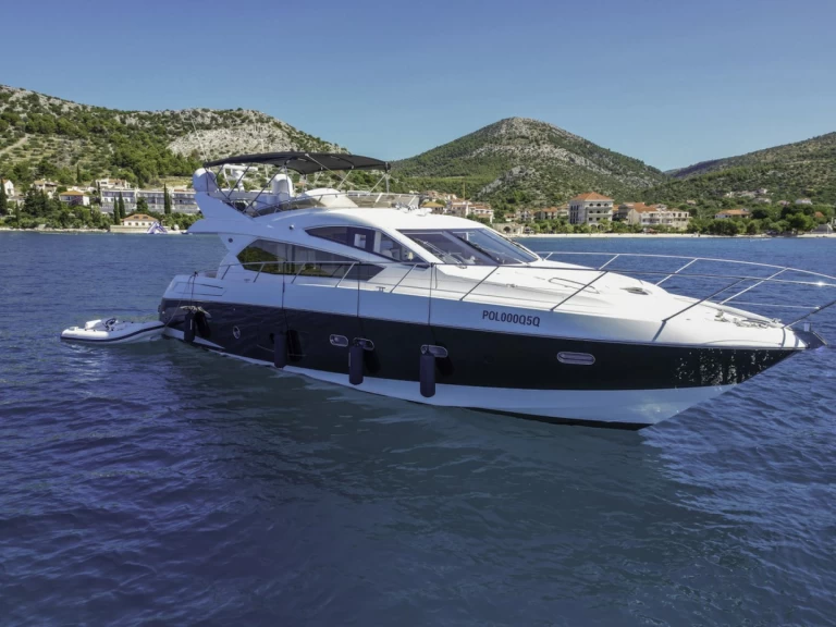 Sunseeker Sunseeker Manhattan 63 charter bareboat eller skeppad i Trogir 