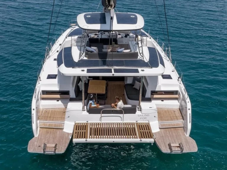 Lagoon Lagoon 51 charter bareboat eller skeppad i Alimos