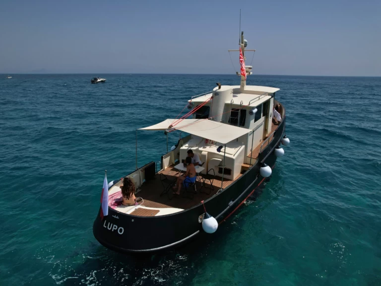 Yacht charter Golfo Aranci billig Motorboat