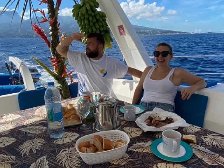 Hyra Katamaran  med eller utan skeppare Leopard Papeete 