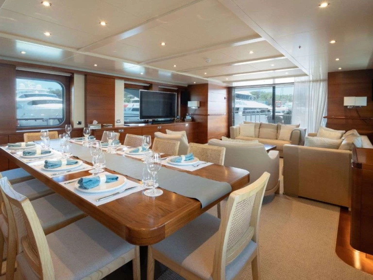 Moonen BELUGA charter bareboat eller skeppad i Cairns