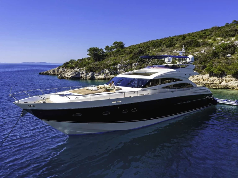 Princess, UK AGAVE charter bareboat eller skeppad i Sanremo