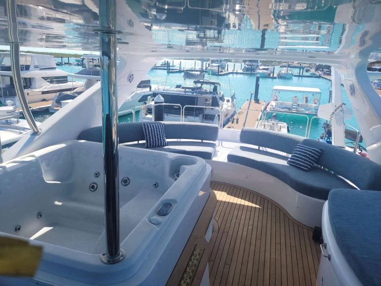 Uthyrning Lyx yacht i Turks- och Caicosöarna - Azimut Saphire Blue