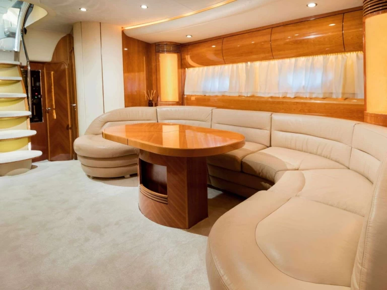 Hyra Lyx yacht med eller utan skeppare Princess, UK Joniska öarna 