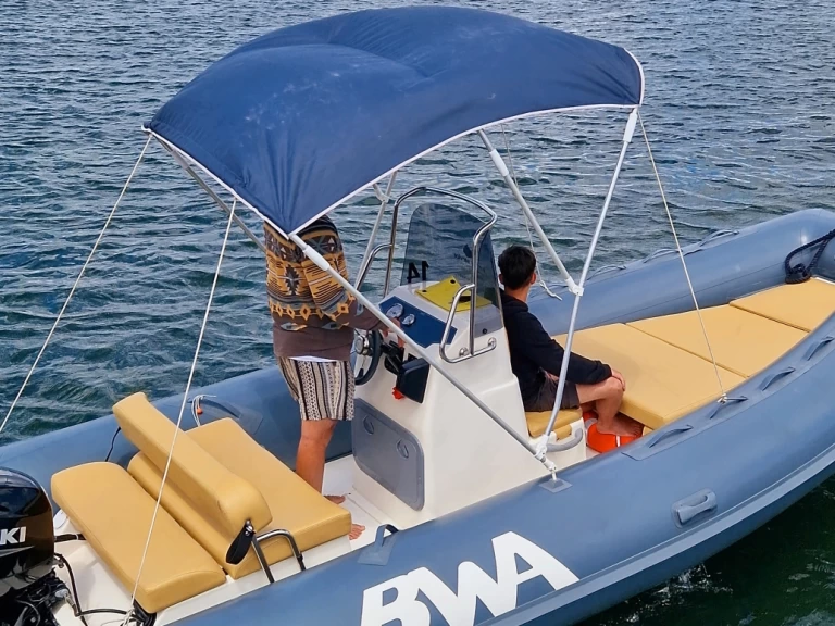 Hyra RIB med eller utan skeppare Bwa Porto Rotondo 