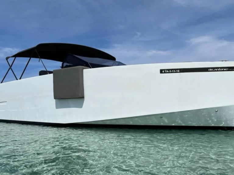 Uthyrning Motorbåt  i Ibiza Town - DE ANTONIO Yachts 33