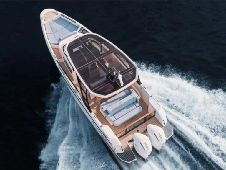 Hyra Motorbåt  med eller utan skeppare Saxdor Ibiza Town 