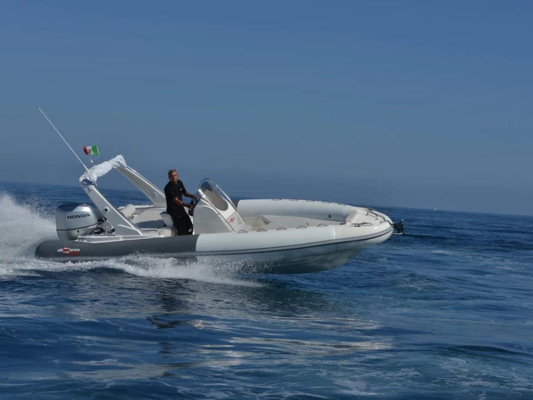 Hyr en Altamarea Altamarea Wave 23 Sport Sardinien 