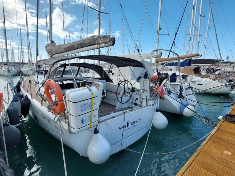 Hanse Hanse 418 charter bareboat eller skeppad i Castiglioncello