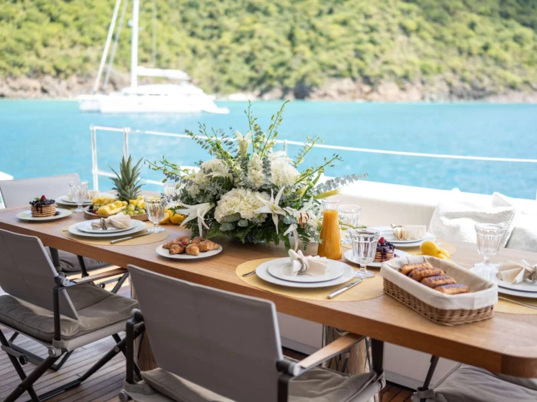 Hyr en Sunreef VIVI Brittiska Jungfruöarna 