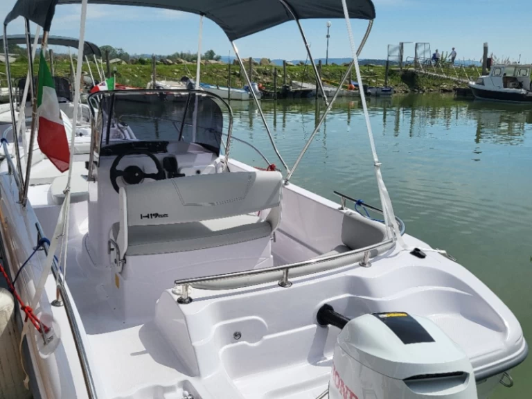 Uthyrning Motorbåt  i Tuoro sul Trasimeno - Ranieri Ranieri 4XC H19CC