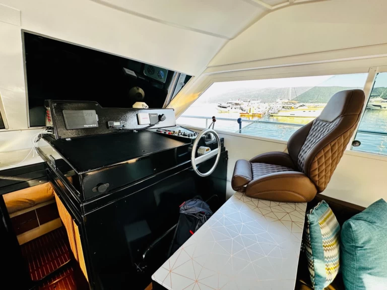Uthyrning Lyx yacht i Vlorë - Ferretti Altura 39