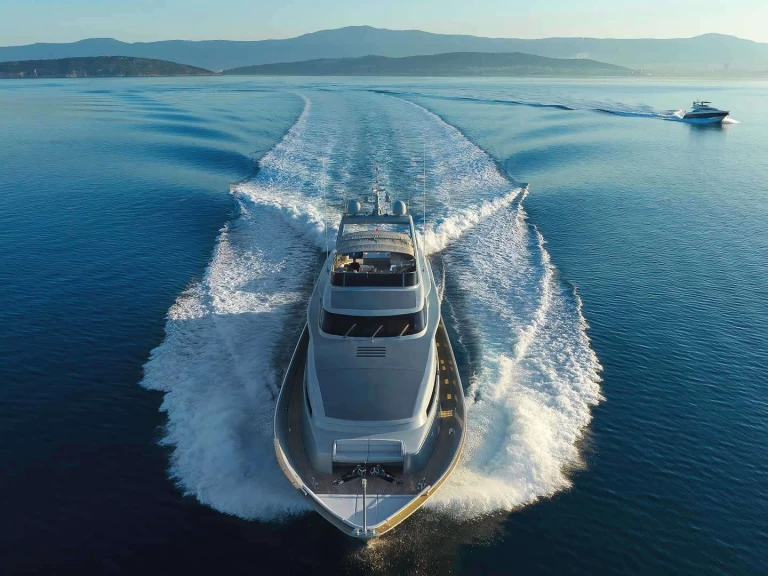 Hyra Lyx yacht med eller utan skeppare Admiral - It Kaštel Gomilica 