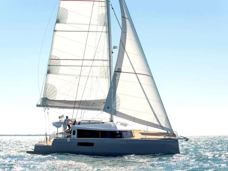 Uthyrning Lyx yacht Neel med en båtlicens 