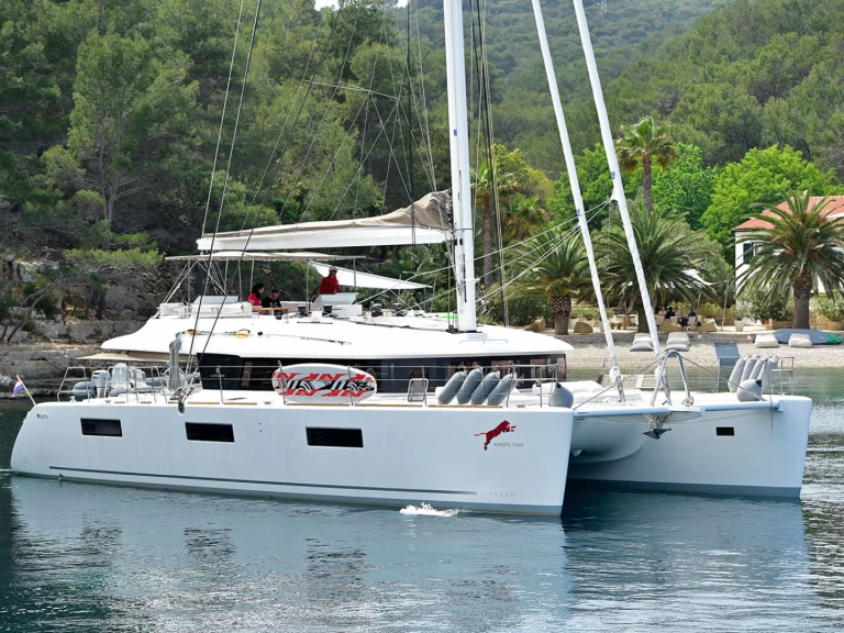 Yacht charter Split  billig Lagoon 620