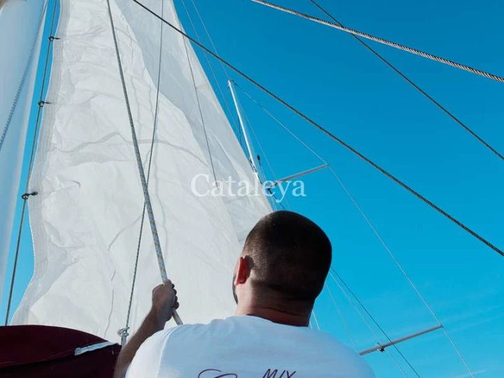 Custom Made Cataleya charter bareboat eller skeppad i Sumpetar