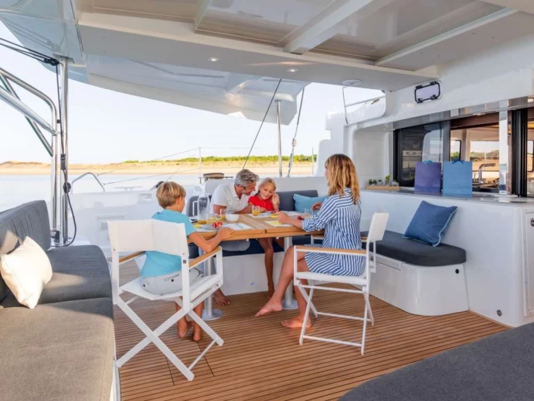 Yacht charter Franska rRvieran  billig YOFF