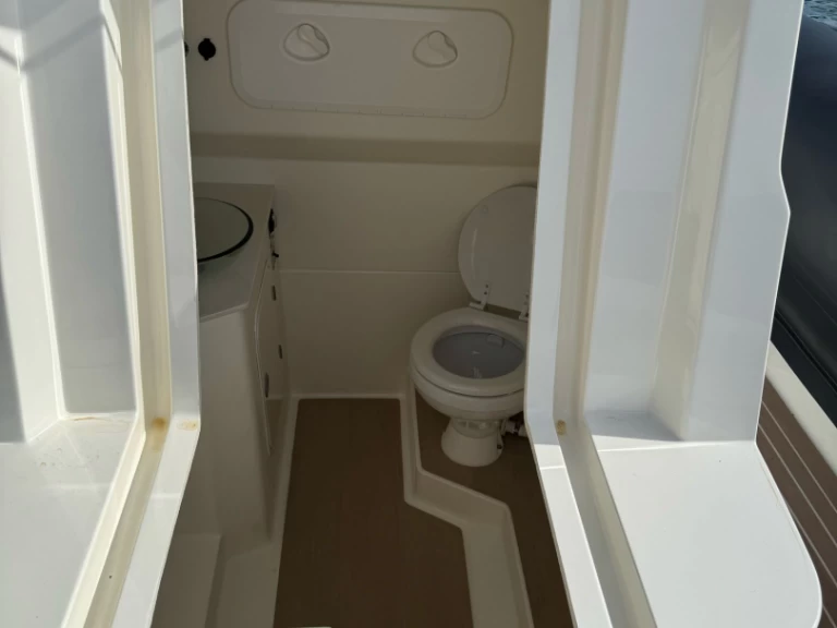 Yacht charter Mandelieu-la-Napoule billig Tempest 900