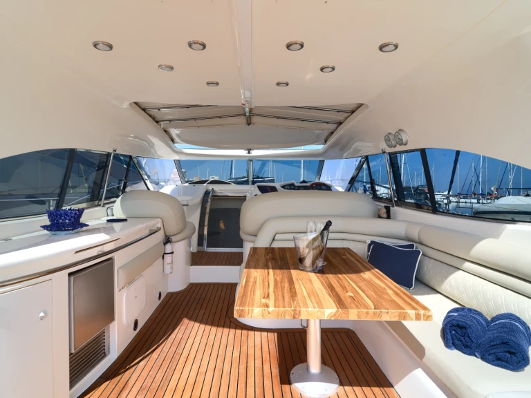 Lyx yacht för uthyrning Ibiza Town till det bästa priset 