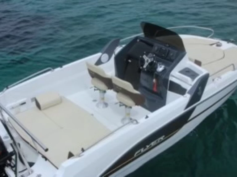 Yacht charter Mandelieu-la-Napoule billig Flyer 6.6 SUNdeck