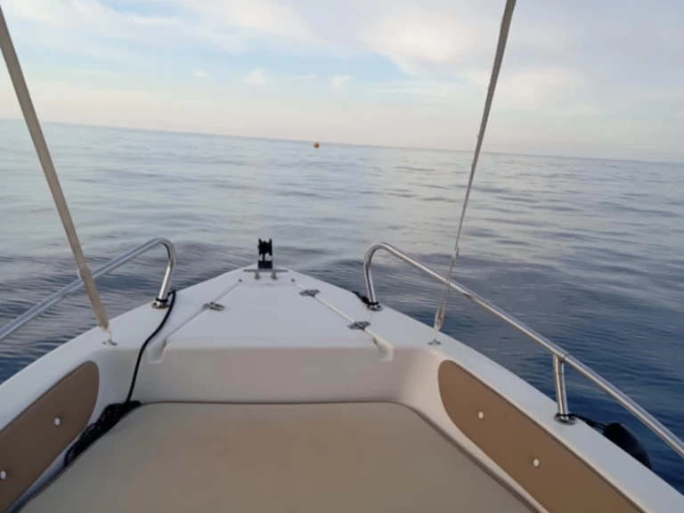 Uthyrning Motorbåt  Thomas med en båtlicens 