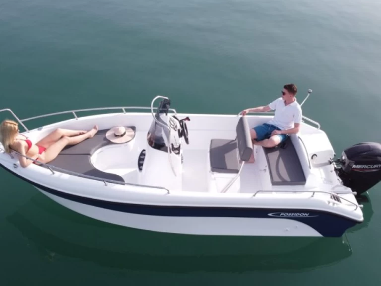 Uthyrning Motorbåt  Poseidon med en båtlicens 