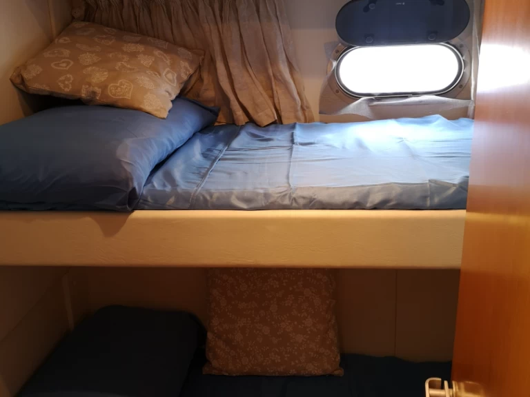 Uthyrning Motorbåt  Ars med en båtlicens 