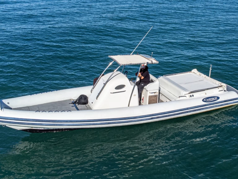 Hyr en Nautica Led 33 gs Terracina 