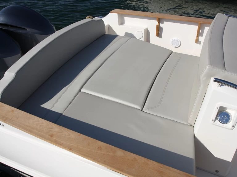 Båtuthyrning Capelli Cap 28 WA i Latchi på Samboat 