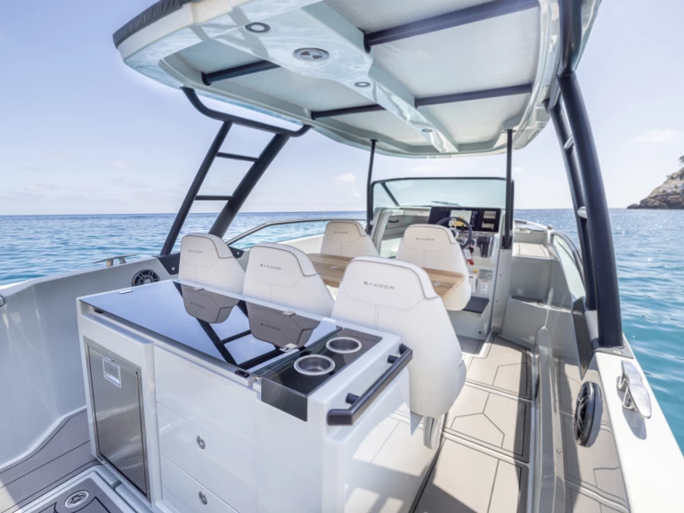 Saxdor 270 charter bareboat eller skeppad i Santa Eularia des Riu