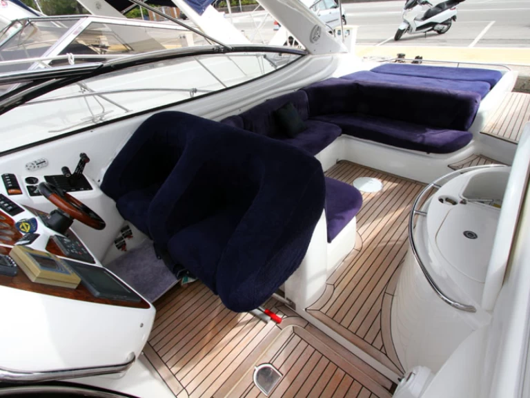 Båtuthyrning Sunseeker Superhawk 48 i Saint-Tropez på Samboat 