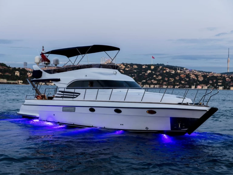 Yacht charter Beşiktaş billig costom made