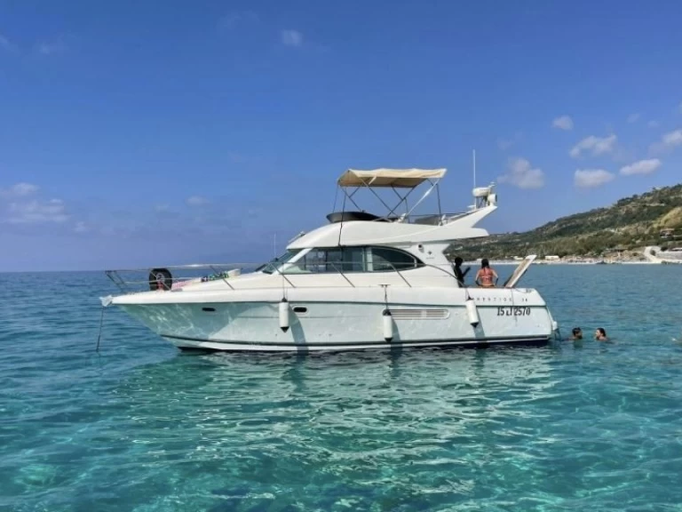 Båtuthyrning Jeanneau Prestige 36 Fly i Marseille på Samboat 