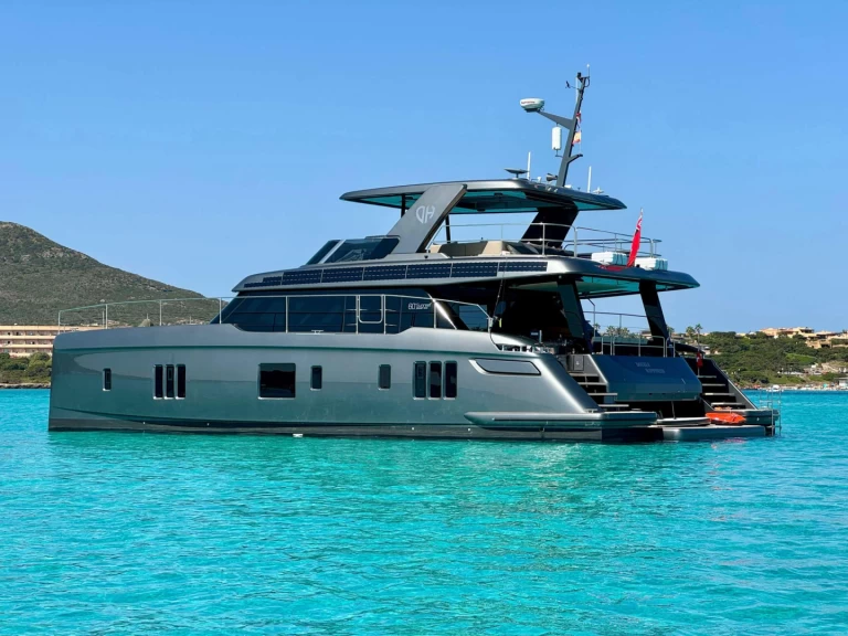 Sunreef DOUBLE HAPPINESS charter bareboat eller skeppad i Île Saint-Barthélemy