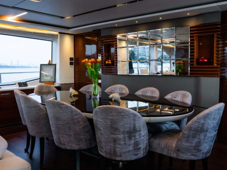 Princess, UK ANKA charter bareboat eller skeppad i Aten