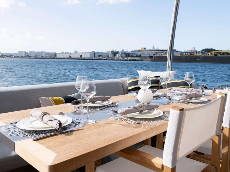 Uthyrning Lyx yacht Not Available med en båtlicens 