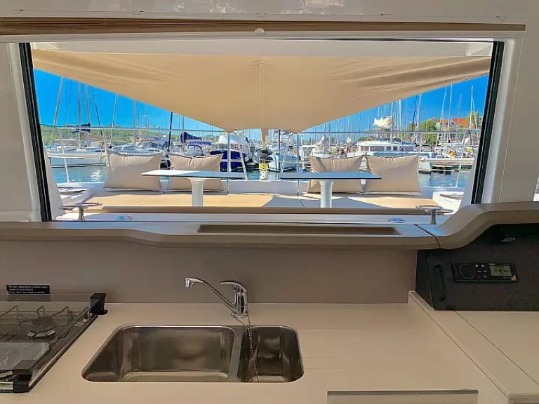Uthyrning Katamaran  Bali Catamarans med en båtlicens 